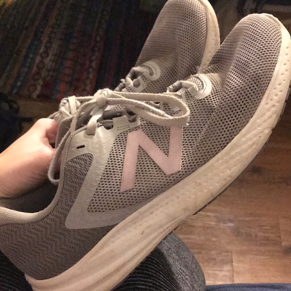 gray new balance